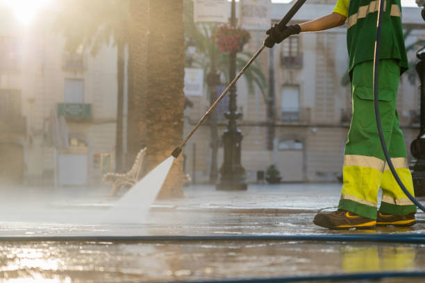 Best Garage Pressure Washing  in Pemberwick, CT